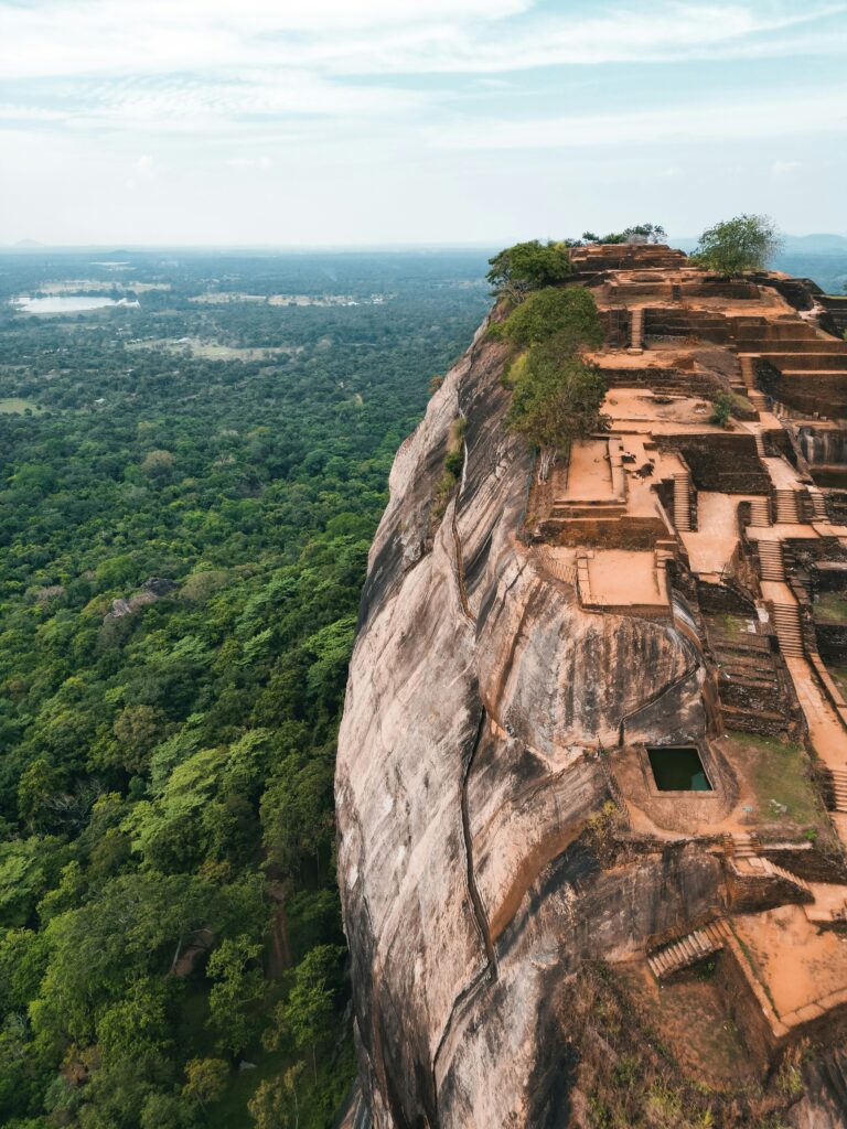 Sri Lanka: A Paradise of Enchanting Landscapes and Timeless Wonders